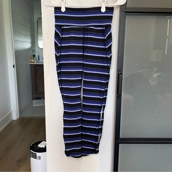Free People Movement Gidget High Rise Blue Striped Leggings - Size XS - Picture 1 of 5